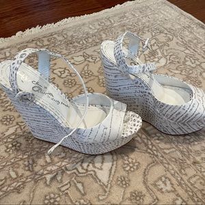 Alice + Olivia Juliet sandal wedges